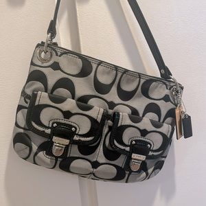 Coach Poppy Signature handbag